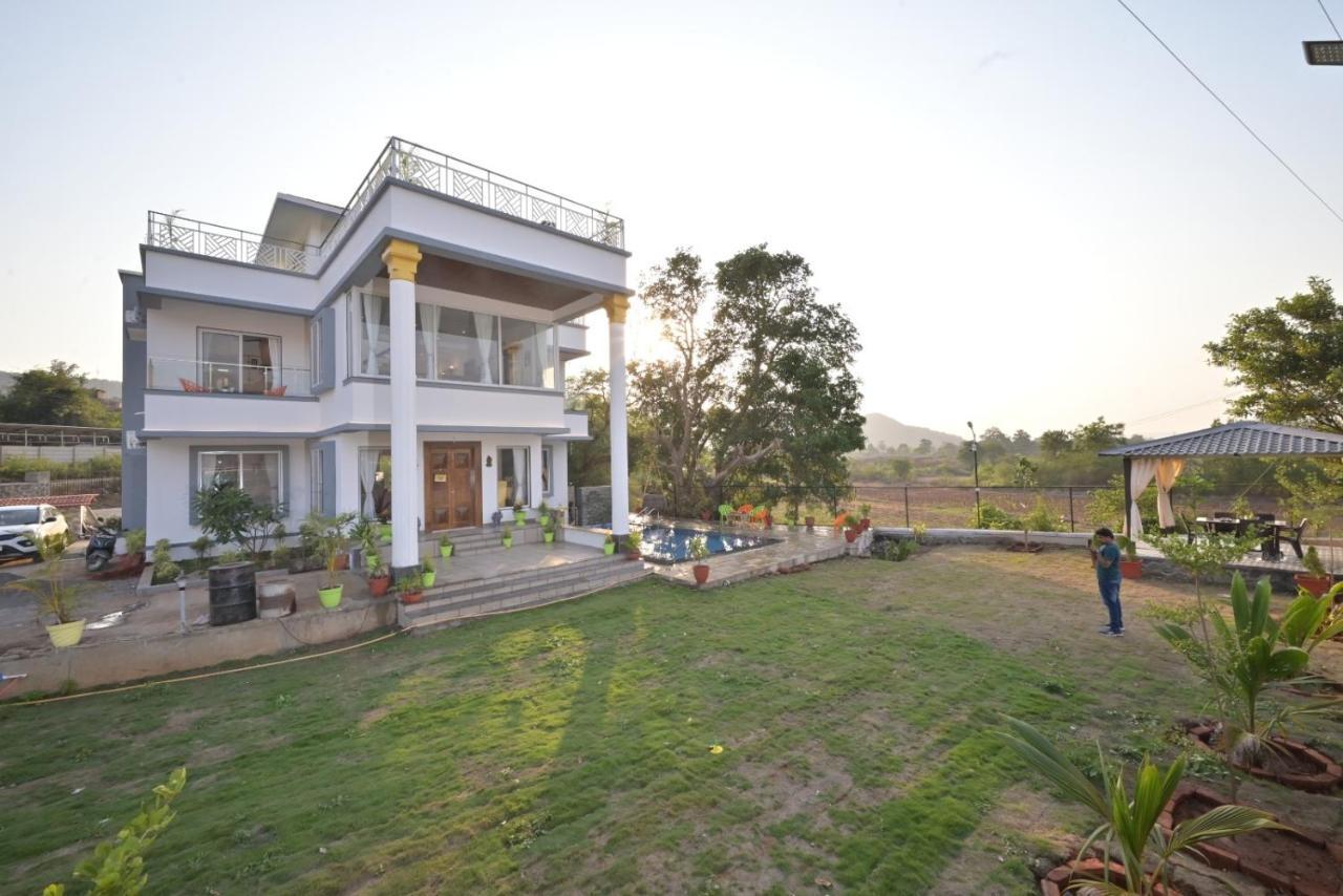 White Castle Villa By Tropicana Stays Lonavala Exteriér fotografie