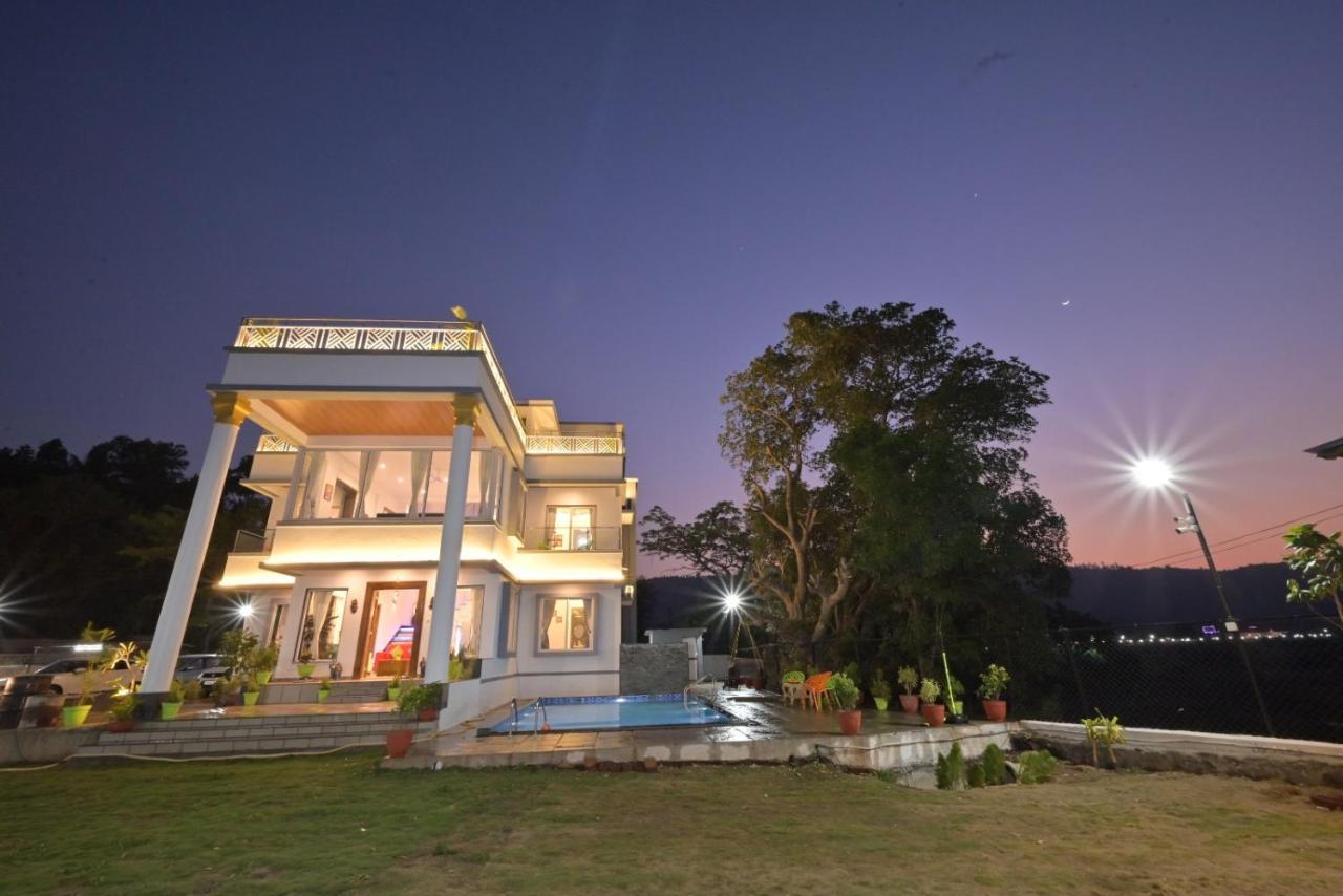 White Castle Villa By Tropicana Stays Lonavala Exteriér fotografie